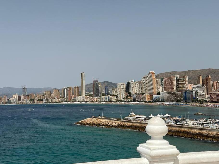 Apartamento Centrico Y En Primera Linea De Playa Apartment Benidorm Ngoại thất bức ảnh