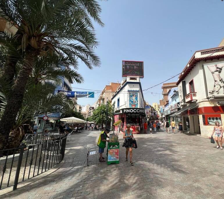 Apartamento Centrico Y En Primera Linea De Playa Apartment Benidorm Ngoại thất bức ảnh